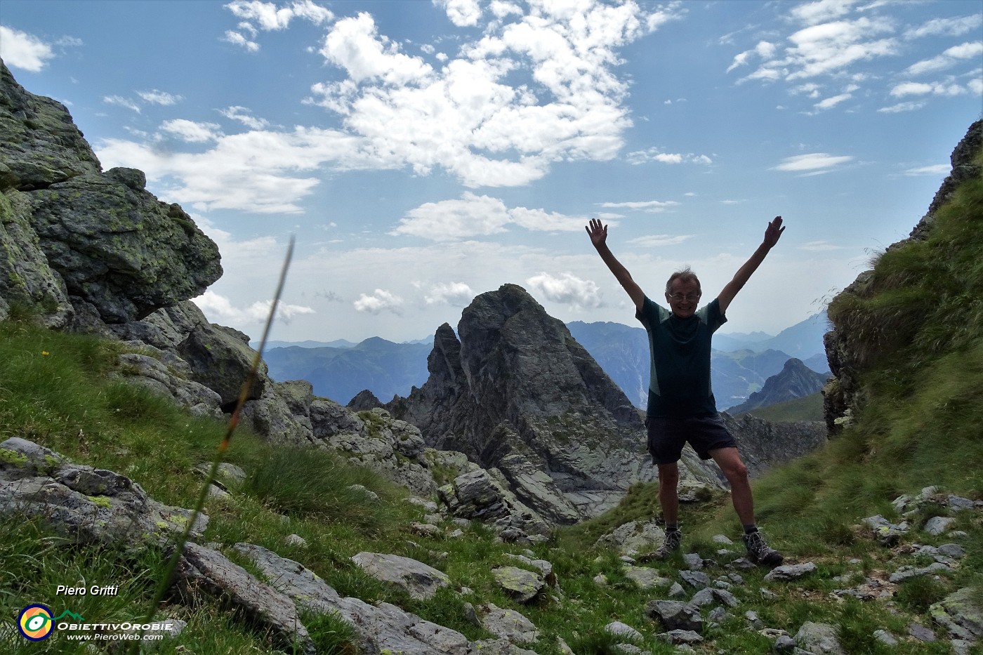 74 Versante roccioso nord-est del Valletto.JPG